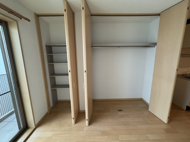 収納　※写真は同建物別部屋