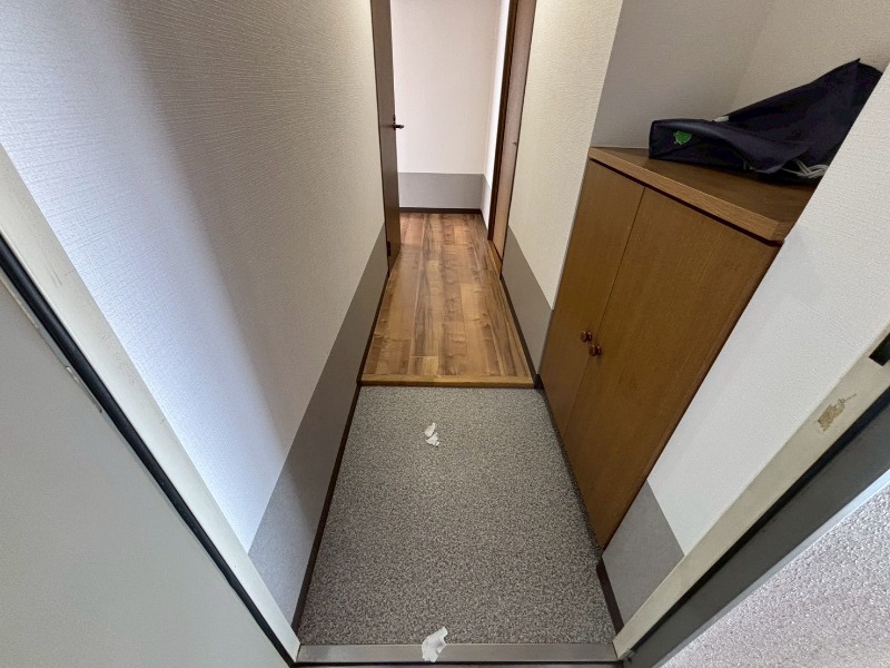 玄関　玄関の様子です。明るい印象ですね。気分もあがりそう。