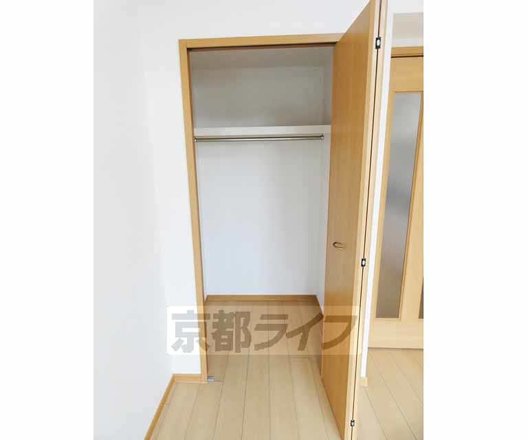 収納　ロングコートもかけられます