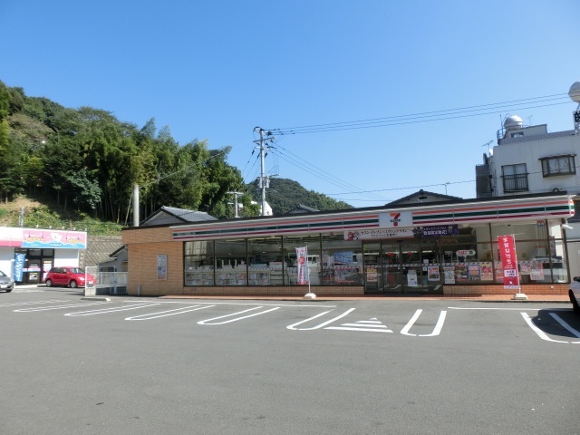 コンビニ　セブンイレブン長崎滑石３丁目店（コンビニ）まで495m