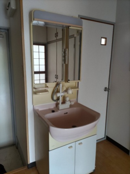 洗面設備　※別部屋の写真です
