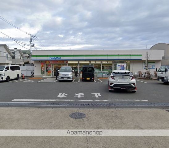 コンビニ　ファミリーマート（コンビニ）まで2098m