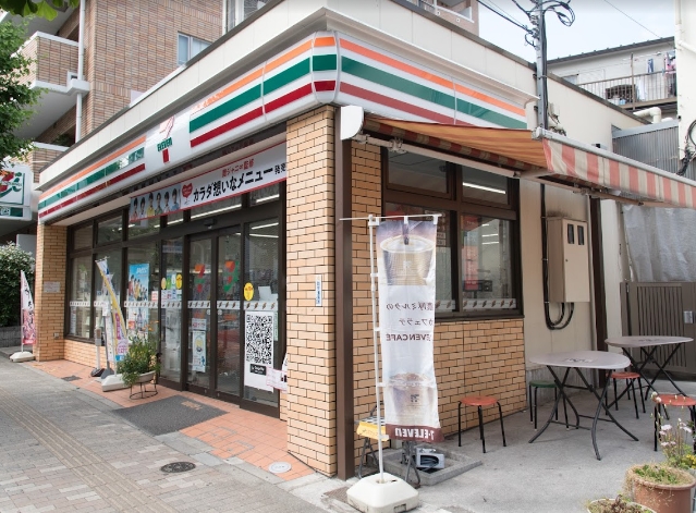 コンビニ　セブンイレブン文京本駒込1丁目店（コンビニ）まで347m