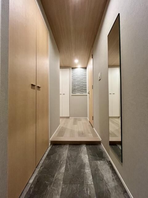 玄関　収納もある玄関です