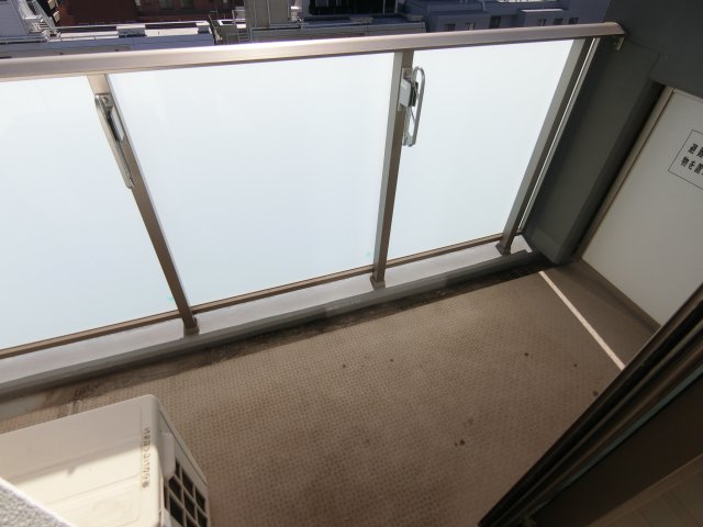 バルコニー　他のお部屋の参考写真となります。