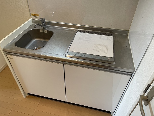 キッチン　※同タイプ別部屋写真