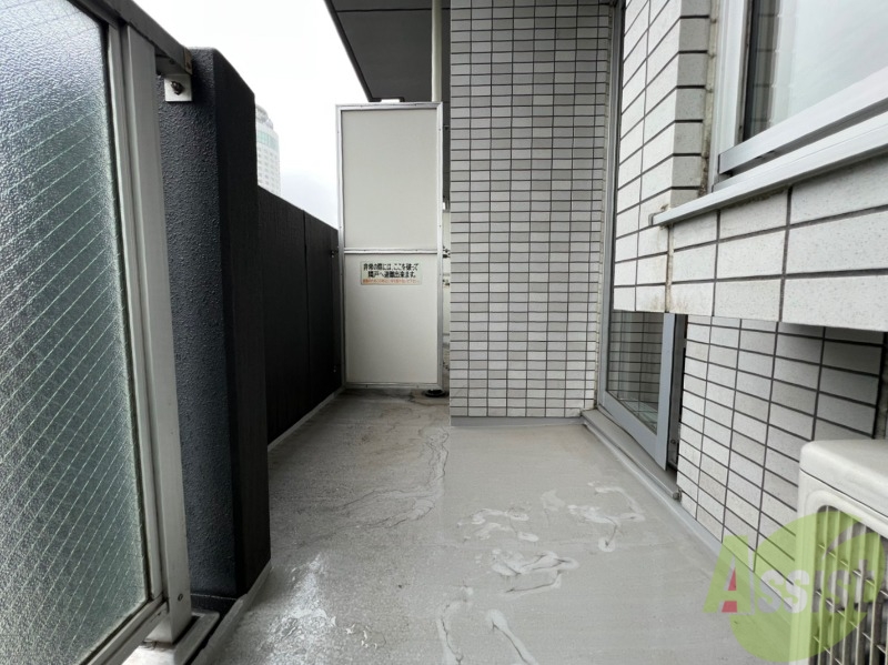 バルコニー　バルコニーです。洗濯物を干したり一息ついたりできますね！