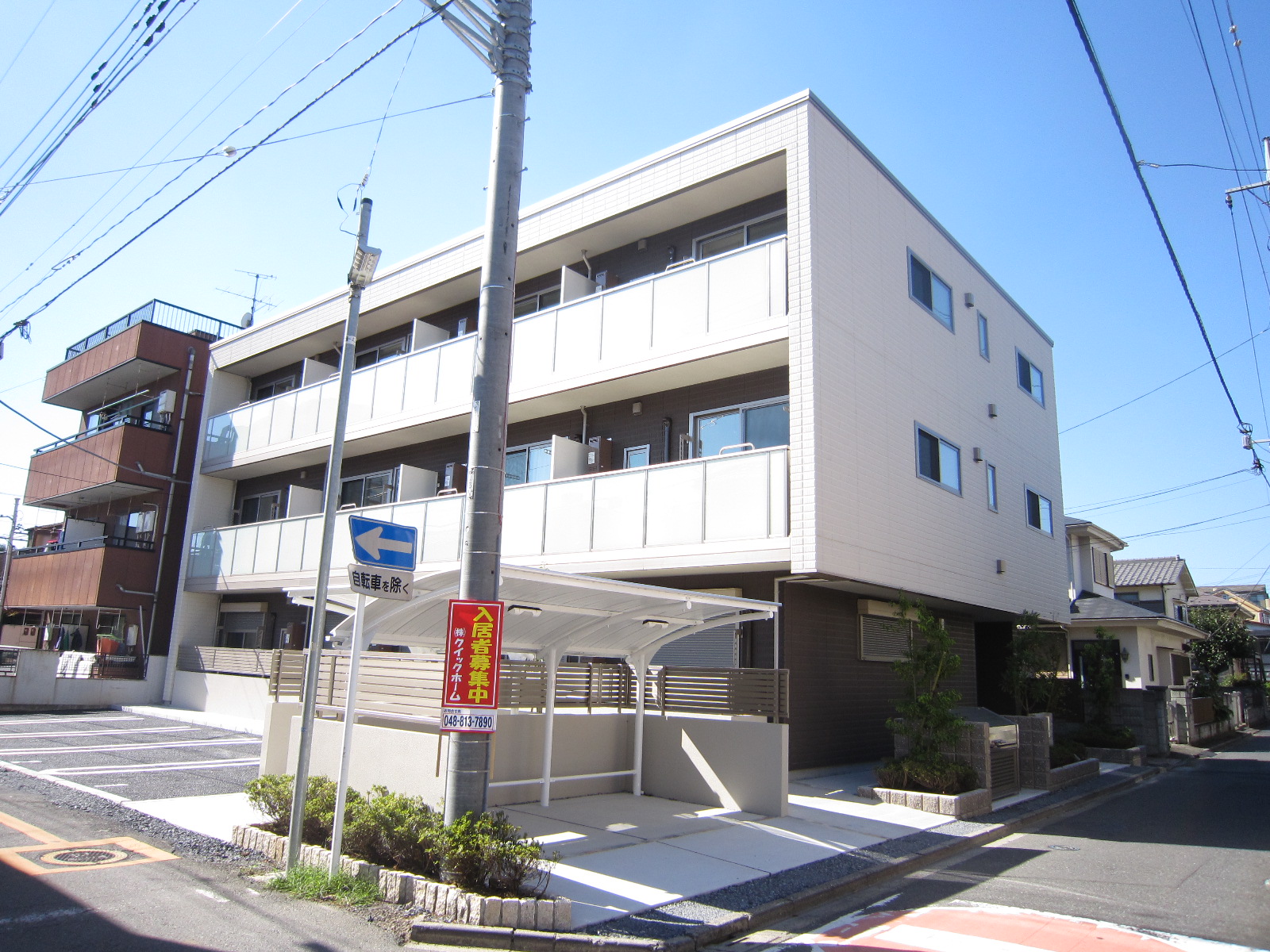 建物外観　オートロック完備・マンションタイプ