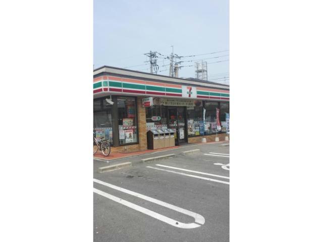 コンビニ　セブンイレブン佐賀医大通り店（コンビニ）まで577m
