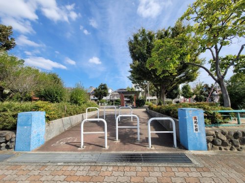 公園　鳥場公園（公園）まで379m