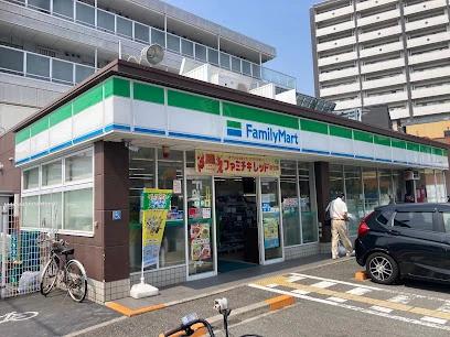 コンビニ　ファミリーマート 南住吉店（コンビニ）まで555m