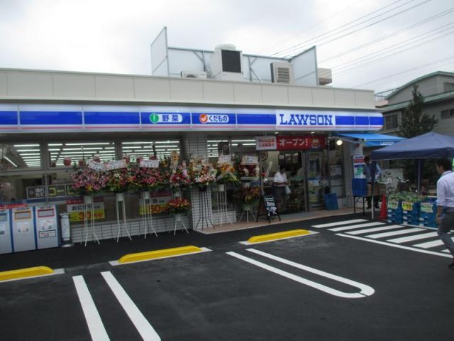 コンビニ　ローソン 板橋高島平一丁目店（コンビニ）まで221m