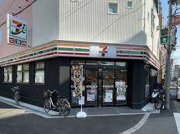 コンビニ　セブンイレブン大阪天満３丁目店（コンビニ）まで50m