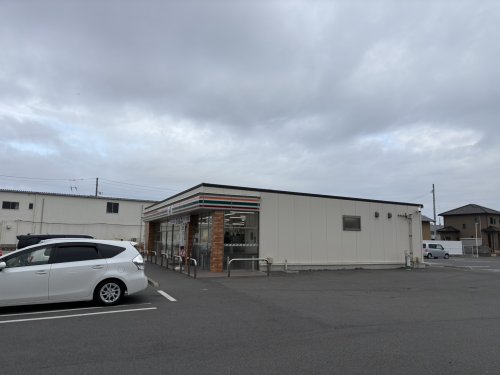 コンビニ　セブンイレブン 西条三津屋東店（コンビニ）まで693m