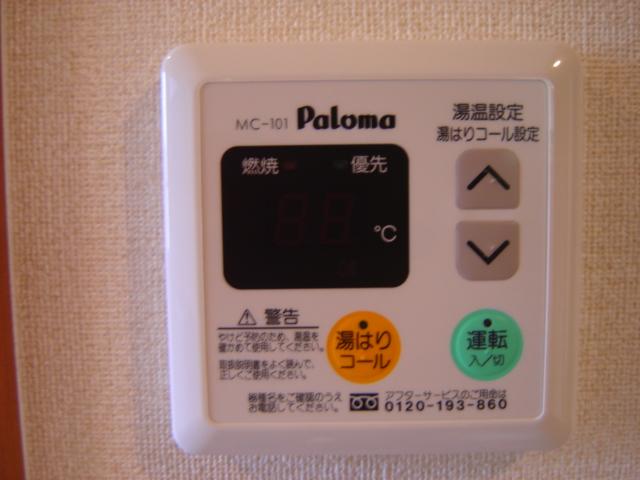 その他設備　給湯器