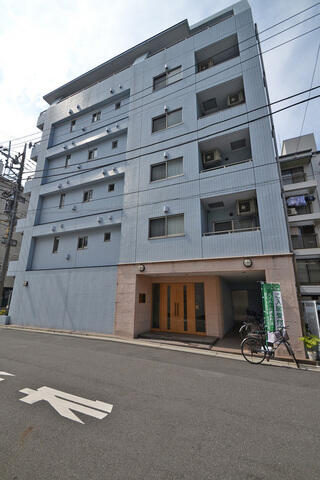 建物外観　重厚感のある外観