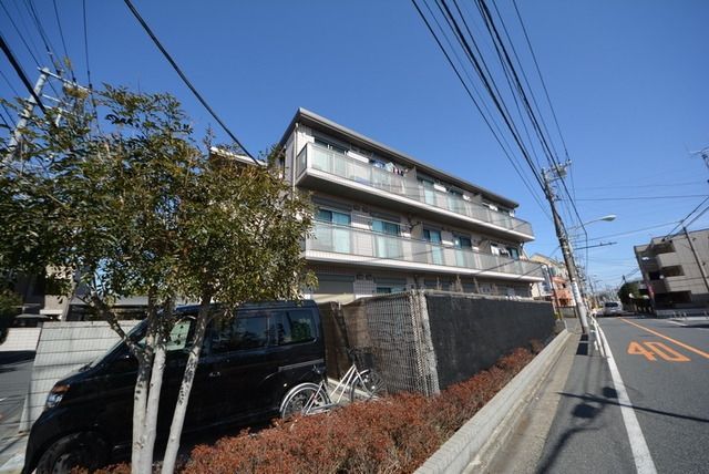 建物外観　タウンハウジング仙川店まで♪