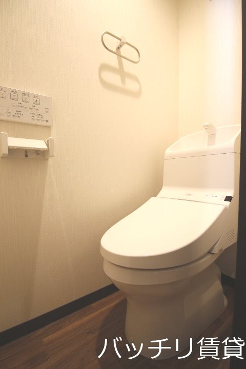 トイレ　同型タイプの為現状優先