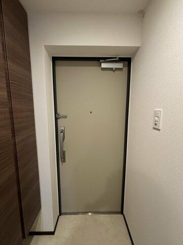 玄関　別タイプ参考写真