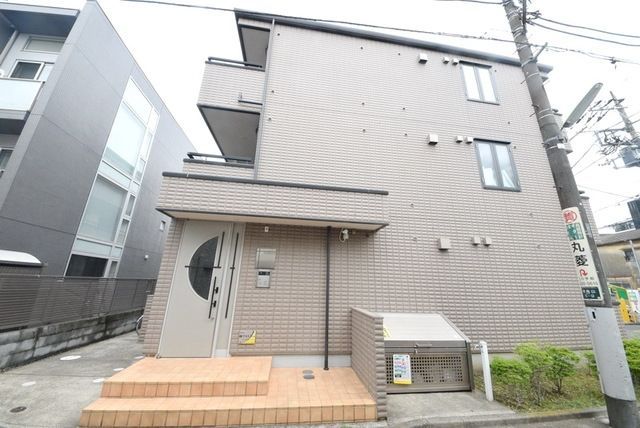建物外観　★南向きで日当たりも良好です★