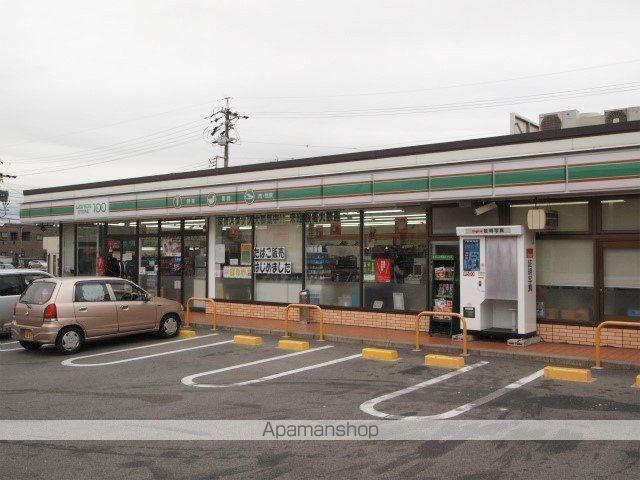 コンビニ　ローソンストア１００（コンビニ）まで268m