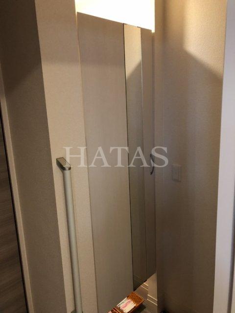 玄関　同物件別部屋です