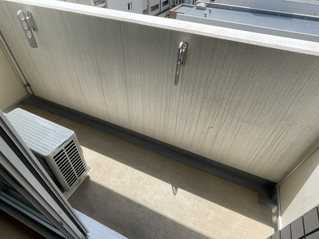 バルコニー　バルコニーからの眺めを楽しみながら食事をしませんか