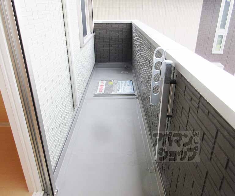 バルコニー　洗濯物も沢山干せます