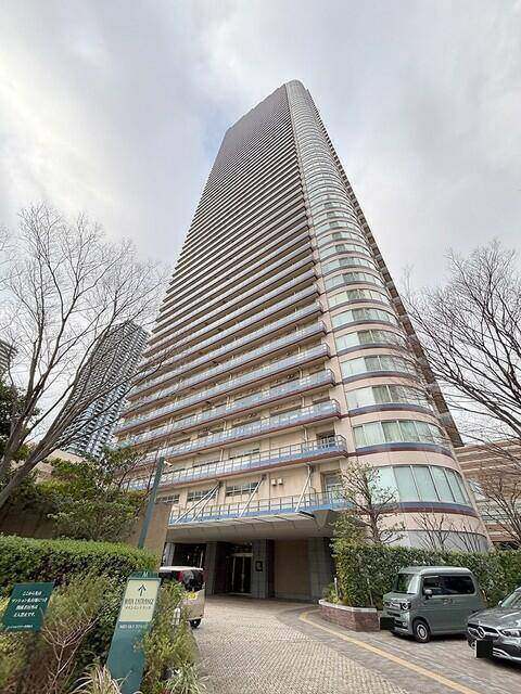 建物外観　オートロック完備