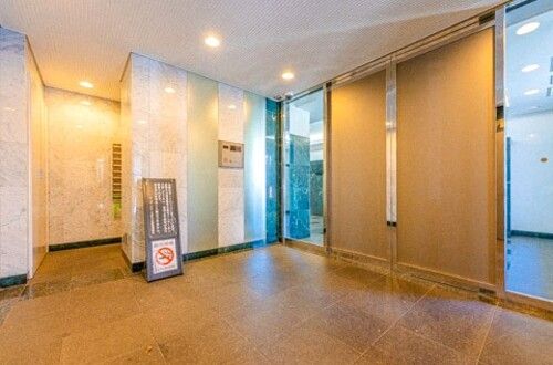 ロビー　弊社は都内全域の物件をご紹介可能です！