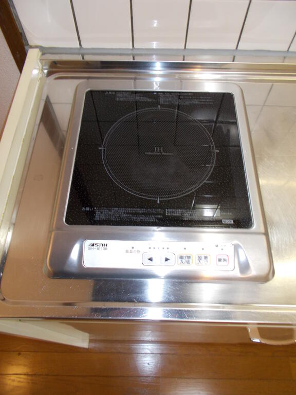 その他設備　1口ＩＨクッキングヒーター付き（同物件他部屋写真）