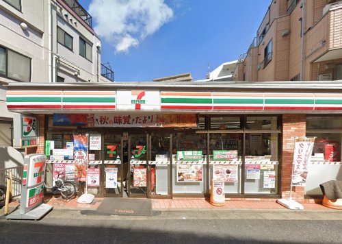 コンビニ　セブンイレブン 不動前駅東店（コンビニ）まで81m