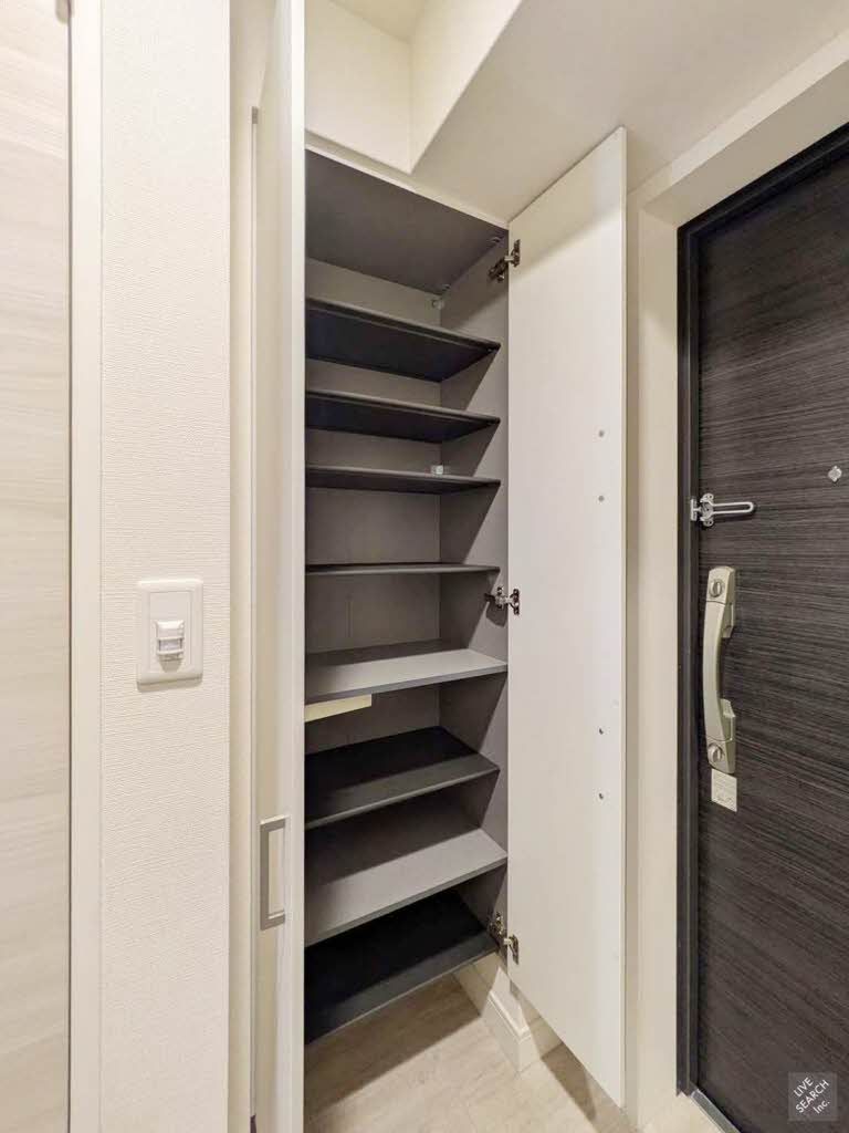 セルン新町の玄関写真