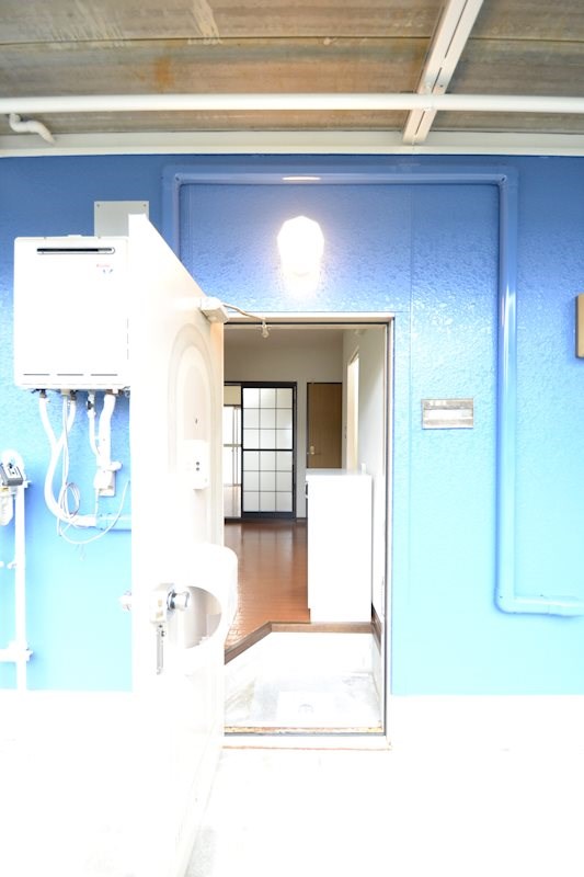 玄関　同物件別室写真です