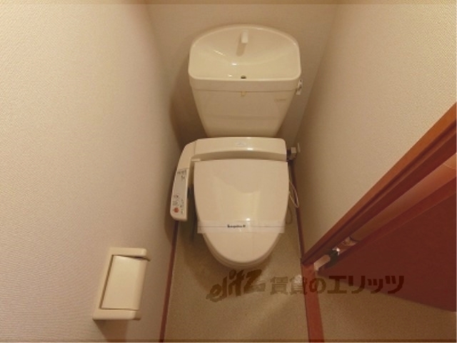 レオパレスLimoneのトイレ写真