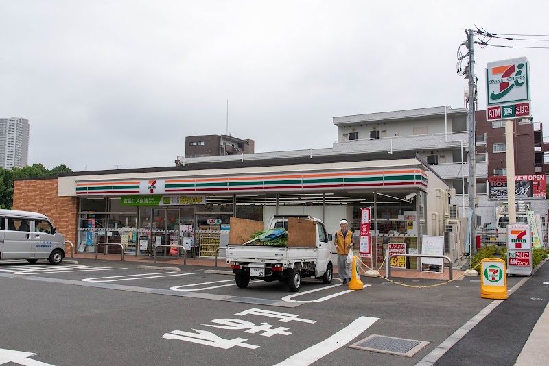 コンビニ　セブンイレブン 小金井貫井北町5丁目店（コンビニ）まで1114m
