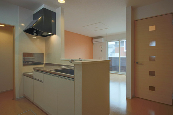 キッチン　同じ建物の別なお部屋