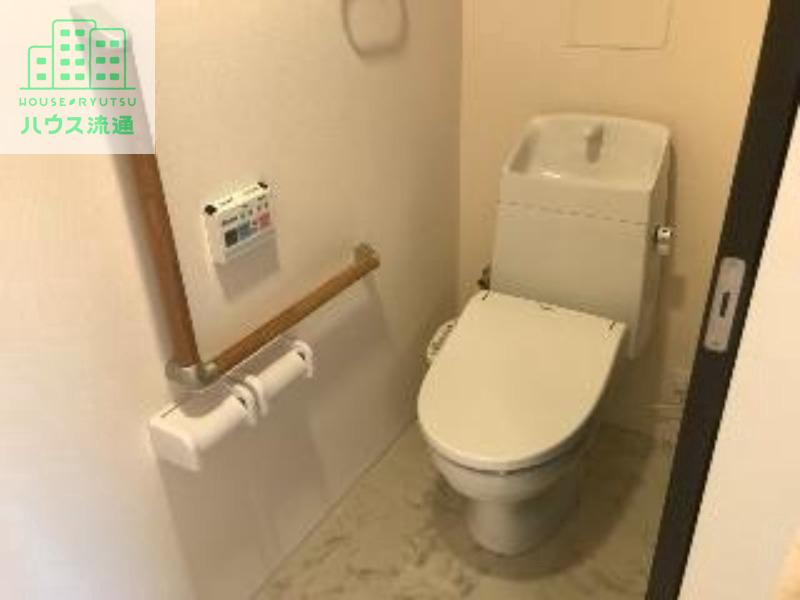 トイレ　※写真は別号室