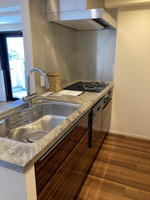 キッチン　※写真は同タイプ住戸です。
