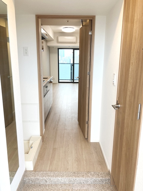 玄関　※写真は同タイプ住戸です。