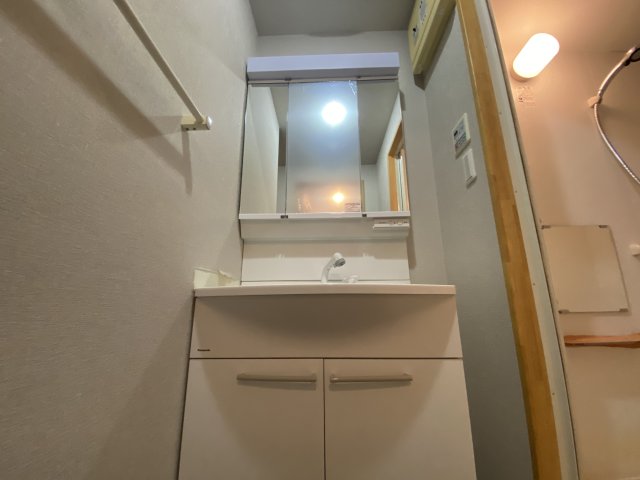 地下鉄御堂筋線 江坂駅 徒歩12分 6階建 築21年の内装写真
