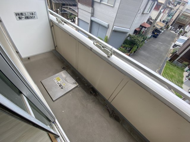 地下鉄御堂筋線 江坂駅 徒歩12分 6階建 築21年の内装写真