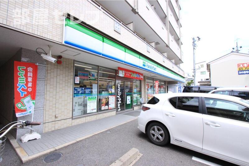 コンビニ　ファミリーマート昭和狭間町店（コンビニ）まで4m