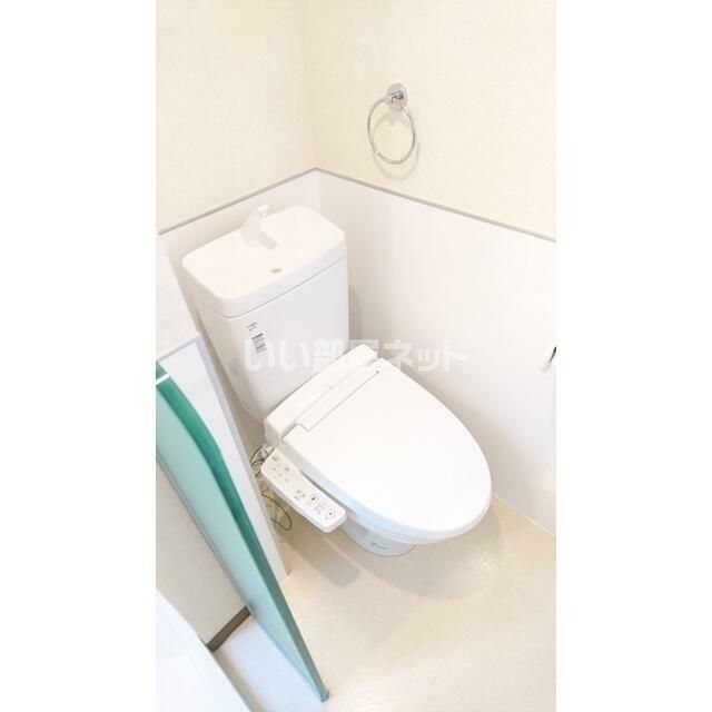 ＪＲ高崎線 熊谷駅 徒歩8分 4階建 築9年のトイレ写真