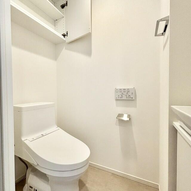 トイレ　※写真は同タイプ住戸です。