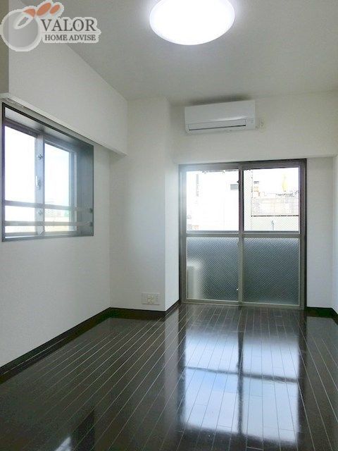 ブルーライン 伊勢佐木長者町駅 徒歩5分 11階建 築19年の内装写真