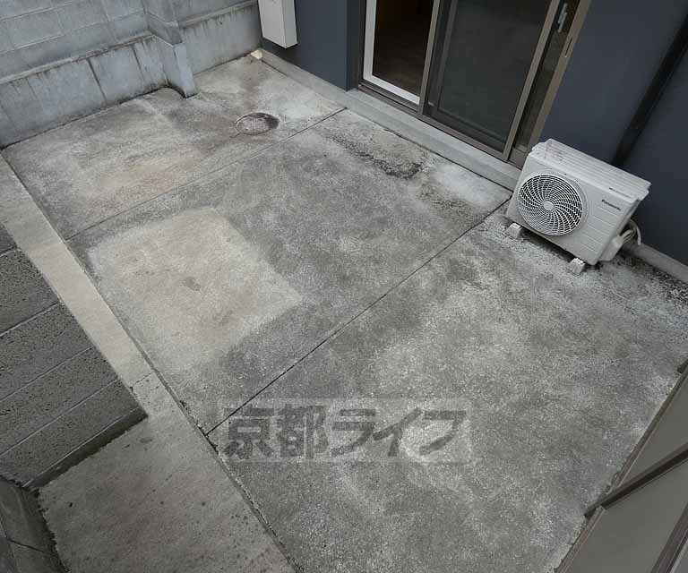 バルコニー　広いベランダです。