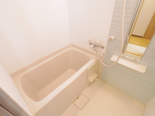 アイリスハイツ8号館の風呂写真