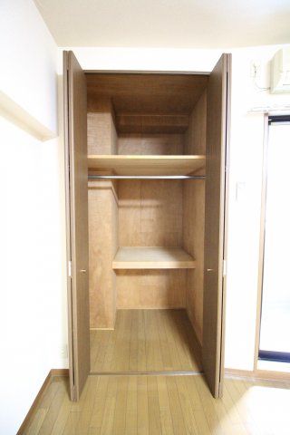 収納　（別タイプ参考写真）クリオ王子神谷弐番館　北区王子4