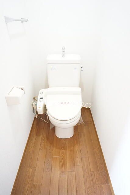 ロッソイズミEのトイレ写真